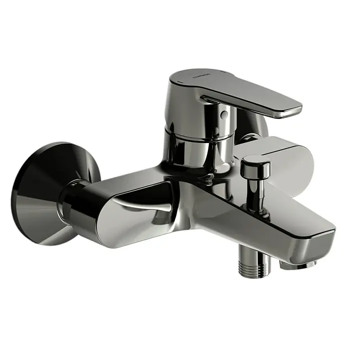 Hansa Polo Badewannenarmatur - Ausladung Armatur: 157 mm, Chrom, Glänzend - Nahaufnahme einer modernen Chrom-Badewannenarmatur, die Design und Funktionalität vereint.\n
