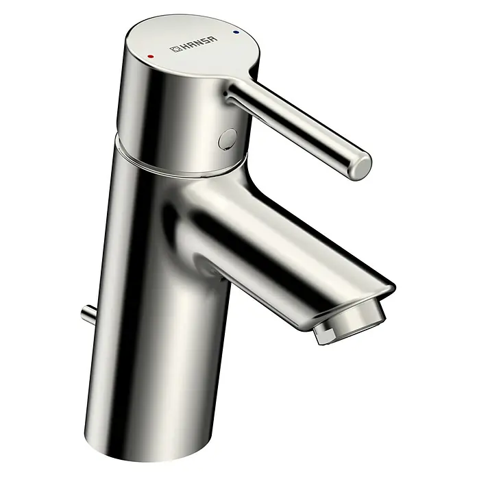 Hansa Vantis Waschtischarmatur S-Size - Chrom, Glänzend - Nahaufnahme einer glänzenden Hansa Armatur mit Hebel, die durch ihr modernes Design und die Kennzeichnung für Warm- und Kaltwasser besticht.