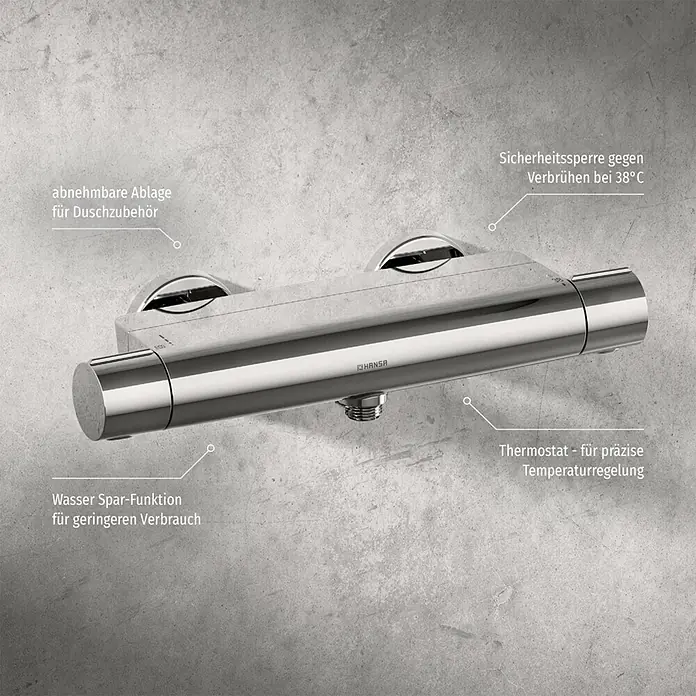 Hansa Brause-Thermostatarmatur Optima - Chrom - Nahaufnahme einer Hansa-Thermostatbatterie für die Dusche mit Ablagefläche und Sicherheitsvorkehrung gegen Verbrühungen bei 38°C.