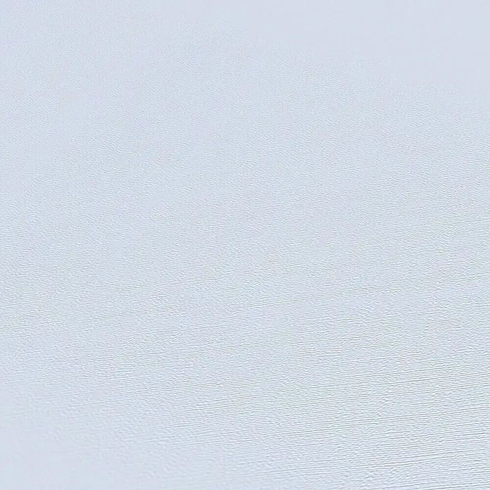 A.S. Création Maison Charme Vliestapete - Blau, Uni, 10,05 x 0,53 m - Ein weißes, strukturiertes Blatt Papier, ideal für Texturen oder Hintergründe, die eine subtile Tiefe erfordern. Vielseitig einsetzbar.