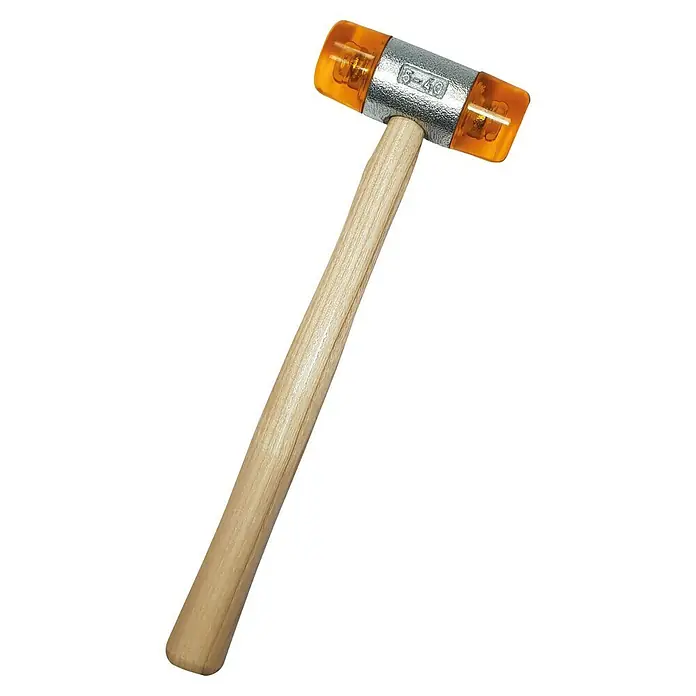 Heka Schonhammer - 550 g, Eschenholz, Durchmesser Kopf: 40 mm - Ein Schonhammer mit einem hellen Holzgriff und einem silberfarbenen Kopf mit gelben Einsätzen.