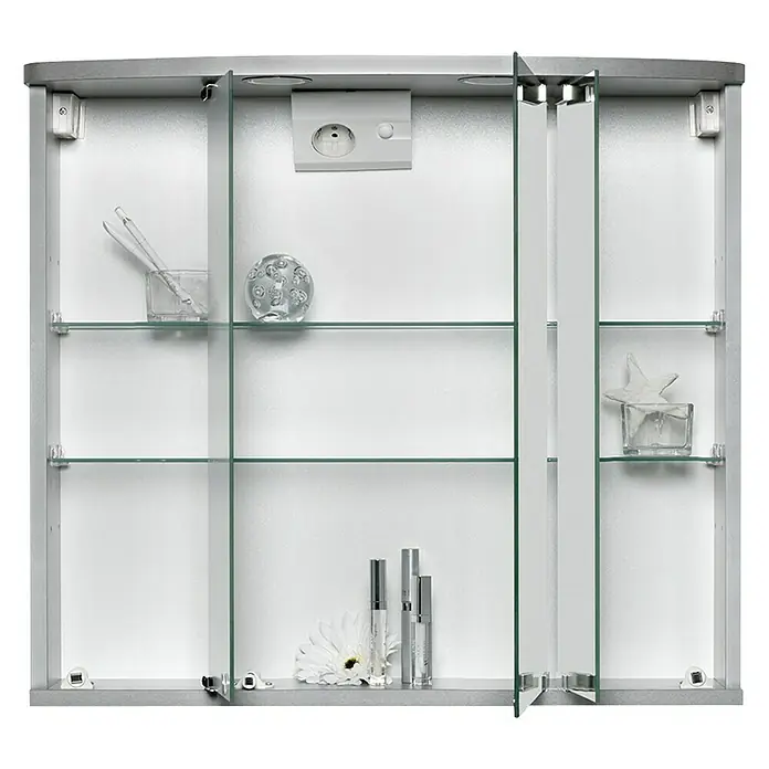 Jokey LED-Spiegelschrank Doro - B x H: 67,4 x 60 cm, Holz, Silber - Ein silberner Spiegelschrank mit Glasablagen und einigen Dekorationsgegenständen darauf.