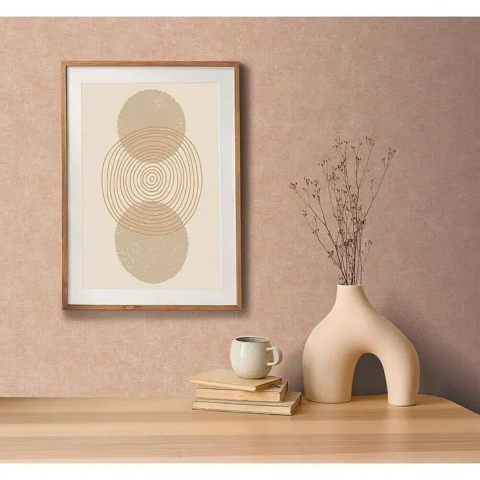 A.S. Création Metropolitan Stories Hot Spots Vliestapete - Braun-Beige-Rosa, Uni, 10,05 x 0,53 m - Nahaufnahme eines gerahmten abstrakten Kunstwerks mit einem hellen Hintergrund, der die schlichte Ästhetik und die erdigen Farbtöne hervorhebt.