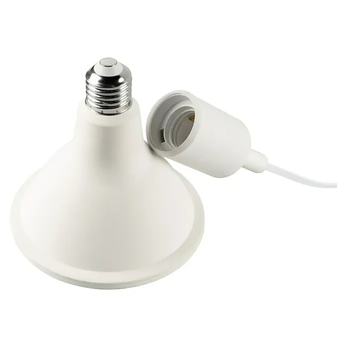 Vitavia Pflanzenlampe Grow 95 - E27, PAR38 - Nahaufnahme einer weißen LED-Lampe mit E27-Fassung und Steckeradapter auf schwarzem Hintergrund, ideal für flexible Beleuchtungslösungen.