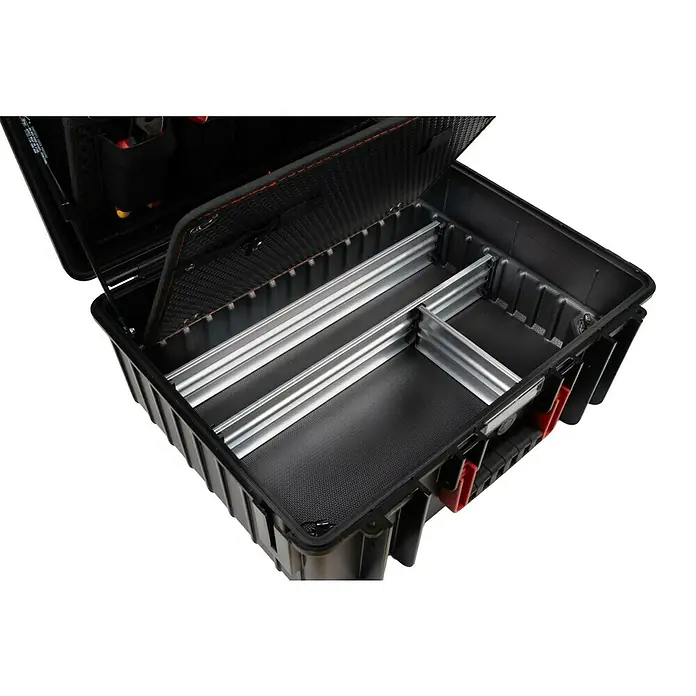 Wiha Werkzeugkoffer XL 2 VDE - 41 -tlg. - Ein offener Werkzeugkoffer mit schwarzem Innenraum und silbernen Trennwänden zur Organisation von Werkzeugen und Zubehör.