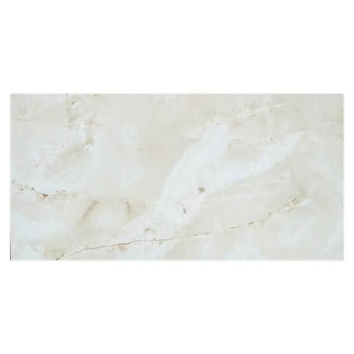 Opiart Feinsteinzeugfliese Crema - 59,7 x 119,5 cm, Beige, Glänzend - Nahaufnahme einer beigen Marmorfliese mit zarten, wirbelnden Mustern und subtilen Farbvariationen.