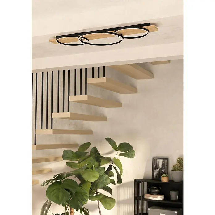 Eglo Boyal Deckenleuchte - 36 W, L x B x H: 101 x 40 x 9,5 cm, Schwarz/Eichefarben - Moderne Deckenleuchte mit drei schwarzen Ringen und Holzplatte. Elegantes Design für stilvolle Innenräume, sorgt für angenehme Beleuchtung.