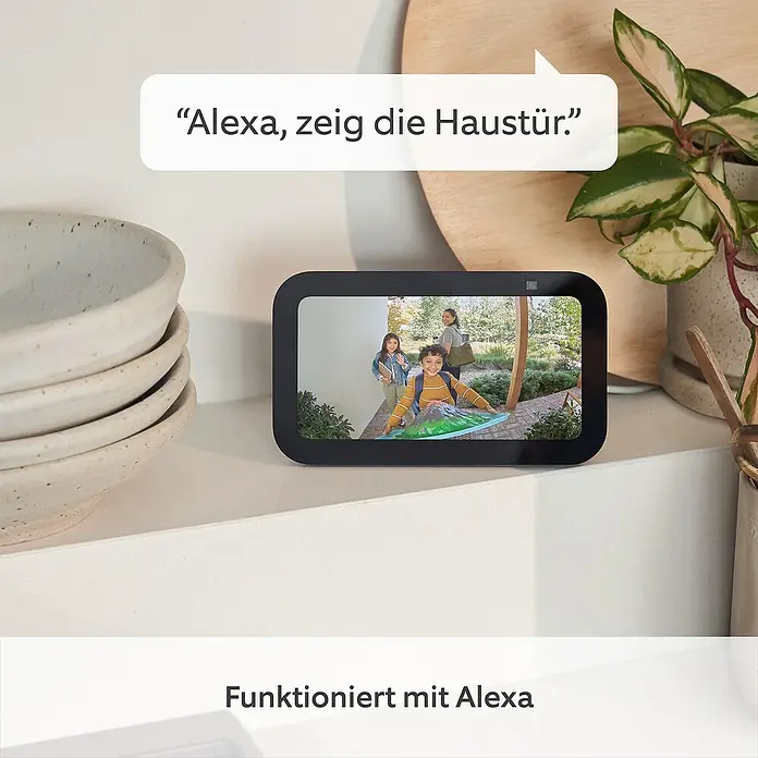 Ring Set Türklingel mit Kamera Video Doorbell Akku + Chime Akku (2nd Gen) - Nickel, 2.560 x 1.440 Pixel, 2,3 x 6,19 x 12,65 cm - Intelligenter Echo Show mit Bildschirm zeigt das Bild einer Haustür und wird mit Alexa gesteuert.