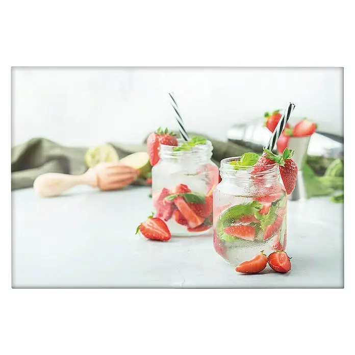 CUCINE Küchenrückwand - Strawberry Lemonade, 60 x 40 cm, Stärke: 6 mm, Einscheibensicherheitsglas (ESG) - Zwei Gläser mit Erdbeer-Minz-Infused Water, erfrischend und appetitlich präsentiert. Perfekt für einen gesunden Genuss.