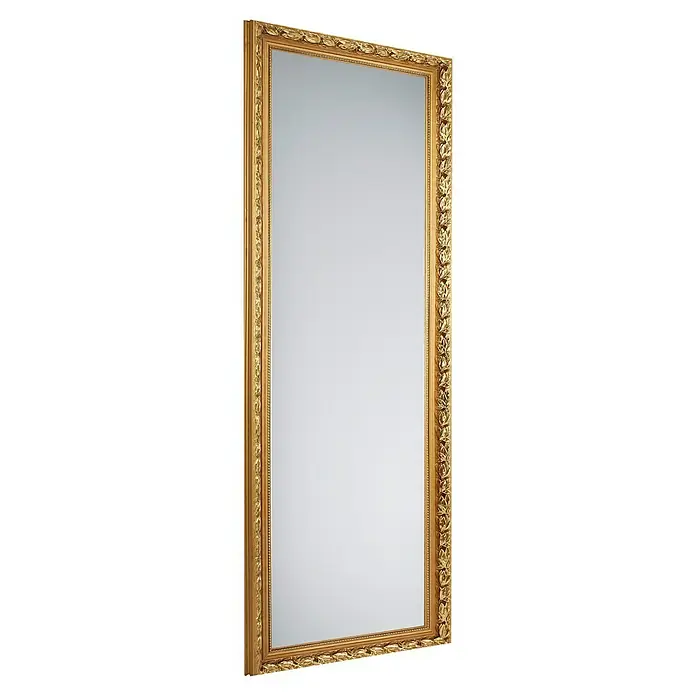 Rahmenspiegel Sonja - 70 x 170 cm, Gold, Holz - Ein detailreicher goldener Spiegel mit kunstvollem Rahmen. Er ist hoch und schmal und verleiht jedem Raum einen Hauch von Eleganz.