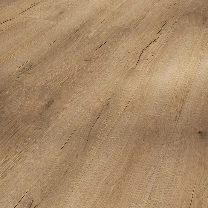 Parador Vinylboden Basic 5.3 - Eiche Cambridge natur, Landhausdiele, 1.209 x 225 x 5,3 mm - Detailaufnahme eines Laminatbodens in Holzoptik, der die natürliche Maserung und Textur hervorhebt.