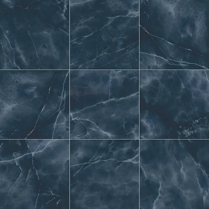Atlas Concorde Solution Marble Vison Feinsteinzeugfliese Onice Blue - 60 x 60 cm, Blau, Glänzend - Neun quadratische Fliesen mit einem dunklen, marmorierten Muster, das eine elegante und moderne Optik für jeden Raum bietet.