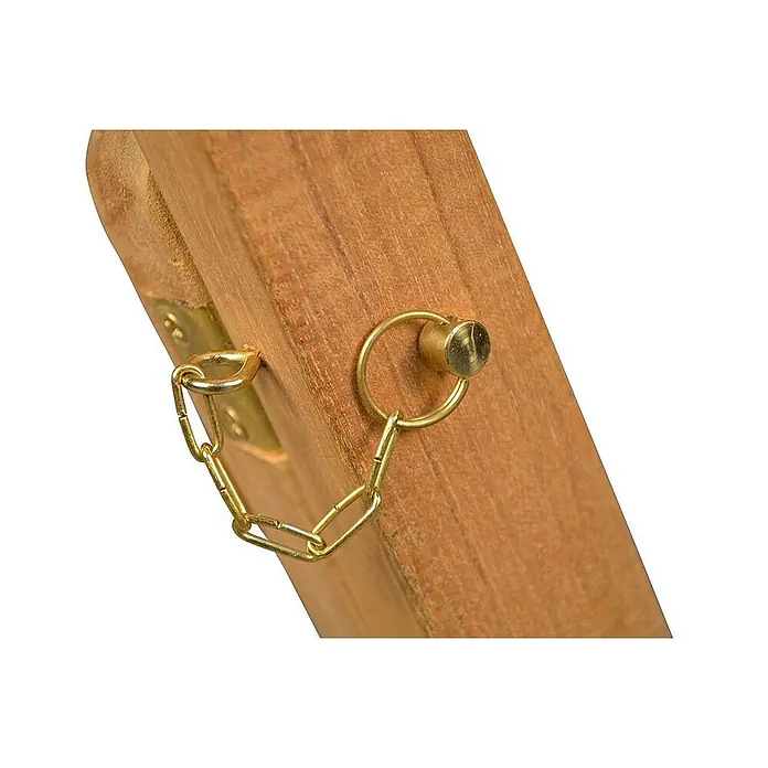 Kai Wiechmann Gartentisch - Ø x H: 90 x 75 cm, Teakholz, Rund, Naturbelassen - Detailansicht eines Holzprodukts mit goldenen Befestigungen und einer Kette, das die hochwertige Verarbeitung und das Design hervorhebt.