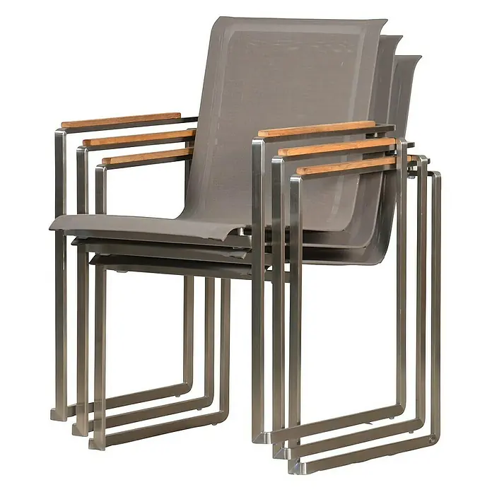 Kai Wiechmann Gartenstuhl - Stapelbar, Silber, B x T x H: 59 x 60 x 87 cm - Stapelbare Gartenstühle mit Edelstahlrahmen und Holzarmlehnen. Die Stühle sind wetterfest und pflegeleicht.