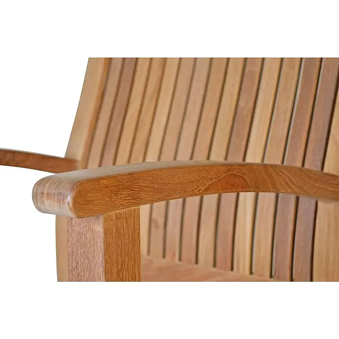 Kai Wiechmann Gartensessel - Teakholz, Naturbelassen, B x T x H: 60 x 65 x 92 cm - Nahaufnahme eines Armlehnstuhls aus massivem Teakholz, der für eine lange Lebensdauer wetterfest verarbeitet wurde. Edle Holzmaserung und warme Farbe.