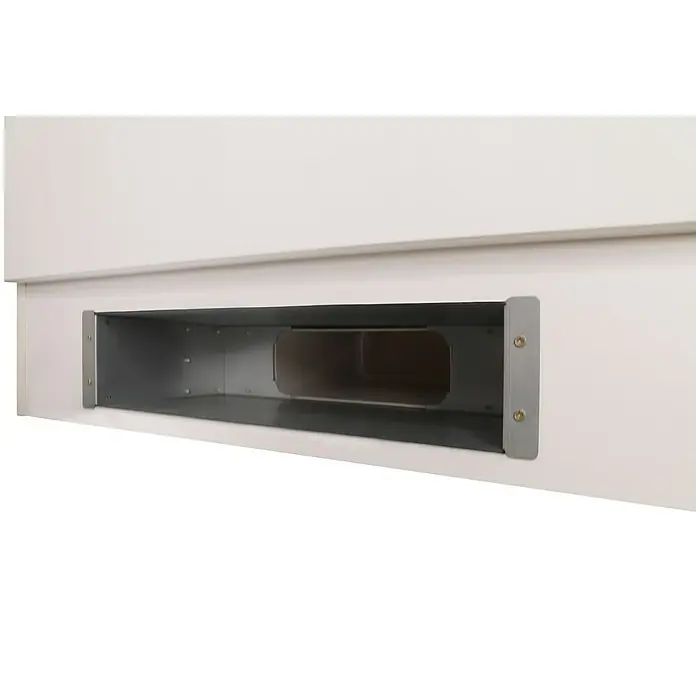 Respekta Abluftschacht - L x B x H: 60 x 22,5 x 85 cm, Weiß/Silber - Produktansicht einer weißen Küchenschrankblende mit einer rechteckigen Öffnung, die eine Metalleinfassung zeigt.
