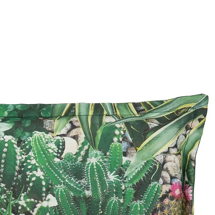 beo Gartenmöbel-Auflage Tegernsee - Liegenauflage, L x B x H: 191 x 58 x 8 cm, Baumwolle, Polyester, Grün - Nahaufnahme eines Cactus-Muster-Produkts mit grünen Kakteen, langen Blättern und kleinen Steinen als Hintergrund.