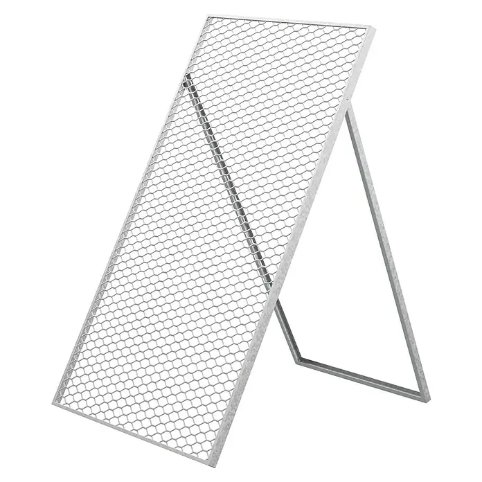 Durchwurfsieb - 100 x 60 cm - Nahaufnahme eines freistehenden Belüftungsgitters mit einer sechseckigen perforierten Oberfläche und einem A-förmigen Stützrahmen.