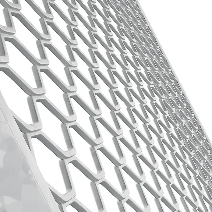 Durchwurfsieb - 100 x 60 cm - Die moderne weiße Fassade mit ihrem kunstvollen, geometrischen Design sorgt für ein faszinierendes architektonisches Detail.