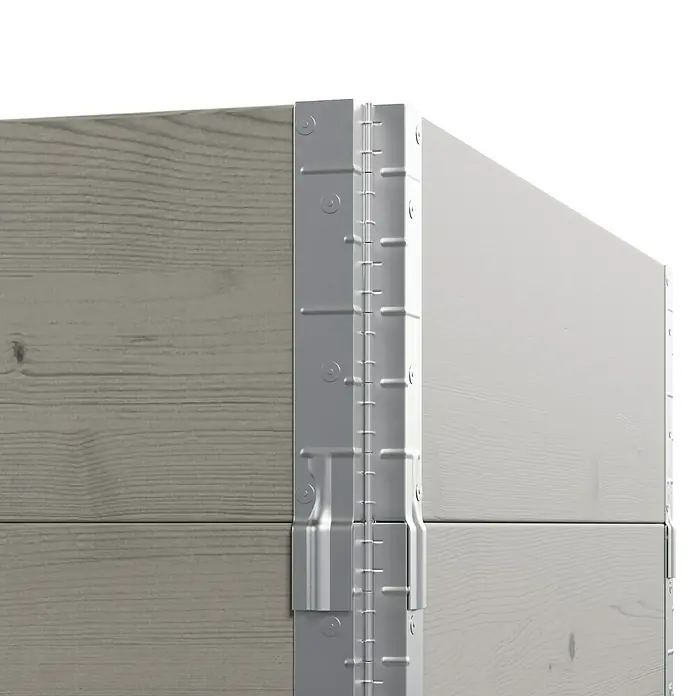 Upyard Hochbeet 3 Ebenen - 120 x 80 x 58,5 cm, Holz, Grau, Fassungsvermögen: 302,4 l - Nahaufnahme einer grauen Holzkiste mit einer robusten, silbernen Metallecke, die für zusätzliche Stabilität sorgt.