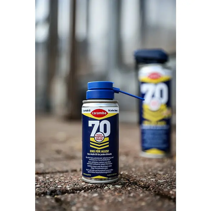 Caramba Multiöl 70 - 100 ml - Dose Caramba 70 Multi-Öl, ein vielseitiges Schmiermittel für verschiedene Anwendungen, steht im Fokus.