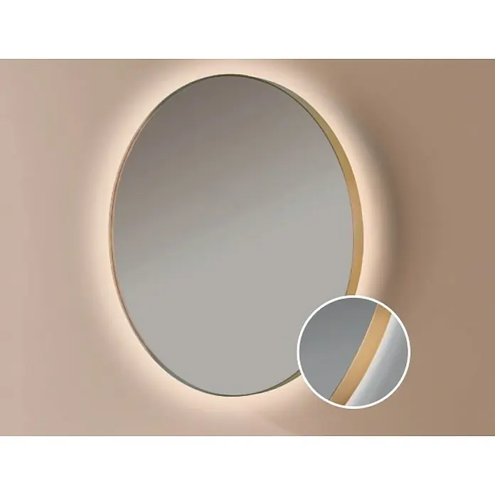 Bath Stage Espejo con luz B-960 - Diámetro: 60 cm, Oro viejo, Blanco frío - Espejo redondo moderno con iluminación LED integrada en una pared beige, ideal para baños o pasillos.