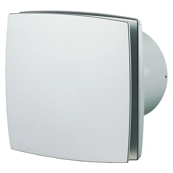 Ventilador de pared de baño 100 LD - Plateado, 10 cm - Primer plano de un elegante extractor de baño blanco con detalles plateados, ideal para la ventilación moderna.