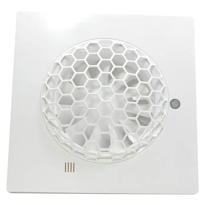 Ventilador de pared de baño 100 Quiet - Blanco, 10 cm - Un ventilador de baño blanco y cuadrado con una rejilla redonda con un patrón de panal. Asegura una buena ventilación.