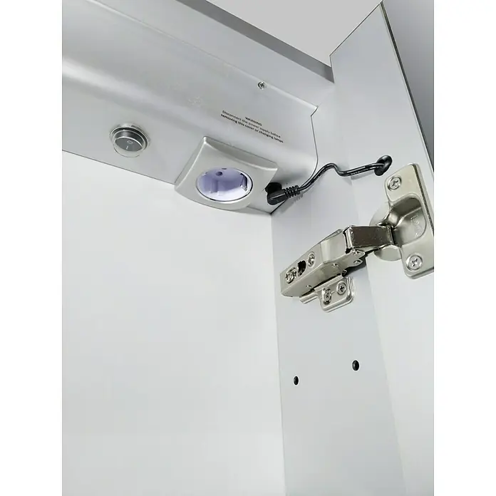 DSK LED-Spiegelschrank Aluminio Sun - B x H: 100 x 70 cm, Silber - Detailaufnahme einer Schrankinnenbeleuchtung mit LED-Spot, Schalter und Kabel. Perfekt für klare Sicht im Schrank.