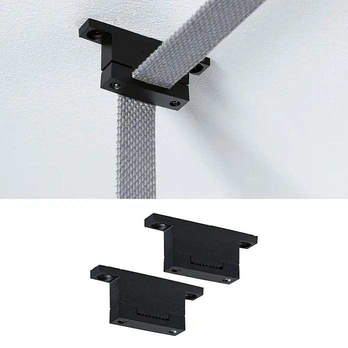 Paulmann ULine Erweiterungs-Set Gurthalter - 7,2 x 3 cm, Schwarz, Gesamtstückzahl: 2 Stk. - Produktansicht eines schwarzen Aufhänge-Sets für Textilbänder zur Deckenmontage, sowie Einzelteile des Sets.