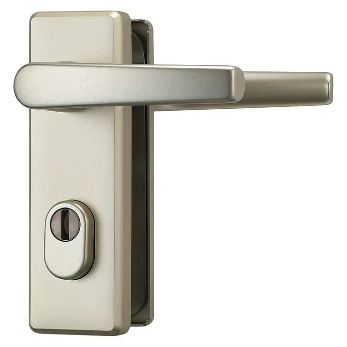 Abus Schutz-Wechselgarnitur KKZS700 - Stärke Tür: 37 mm - 47 mm, Metall, Neusilber, Drücker beidseitig - Nahaufnahme eines Türgriffs aus Metall mit integriertem Schloss. Der Griff ist horizontal und das Schloss vertikal angeordnet.