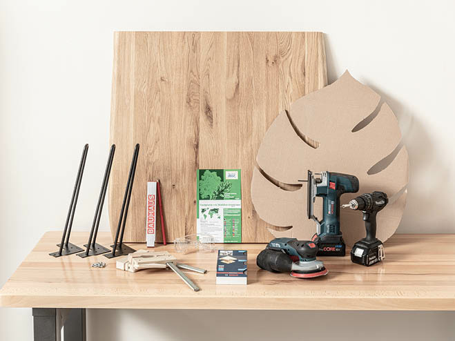 Werkzeug & Material für den selbstgemachten Tisch in Blatt-Optik
