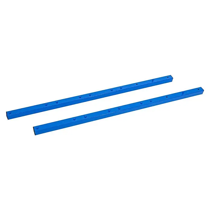Güde Verbindungselement - 2 Stk. - Blaue Metallschienen mit regelmäßigen Schraubenlöchern, ideal für Bau- oder Montageprojekte, liegen diagonal auf einer blauen Oberfläche.