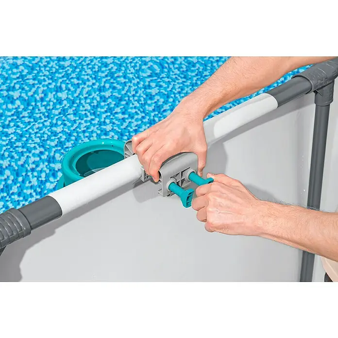 Bestway Reinigungs-Set AquaClean™ Deluxe - 4 -tlg. - Der Skimmer wird am Rahmenpool befestigt. Er dient dazu, Schmutz von der Wasseroberfläche zu entfernen und das Poolwasser sauber zu halten.