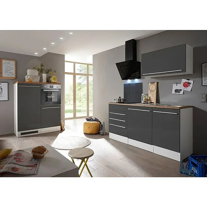 Respekta Premium Küchenzeile Gabriel - Breite: 290 cm, Grau, Mit Elektrogeräten - Ein stilvolles Küchendesign mit grauen Schränken, einer schwarzen Dunstabzugshaube und Holzarbeitsplatten, das eine moderne und funktionale Atmosphäre schafft.