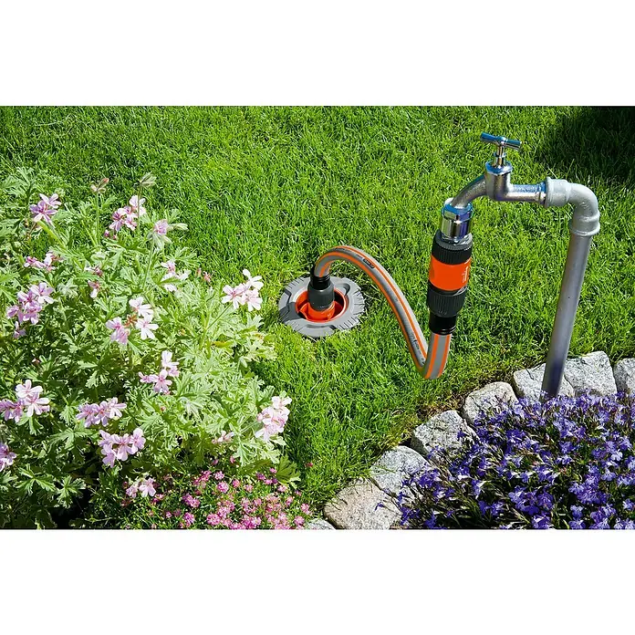 Gardena Sprinklersystem Profi-System Anschluss-Satz - Größe Anschluss: ¾″ - Rasenbewässerung mit Gardena Pipeline: Unterirdische Wasserentnahmestelle mit Hahnanschluss und Verbindungsschlauch für komfortable Gartenbewässerung.