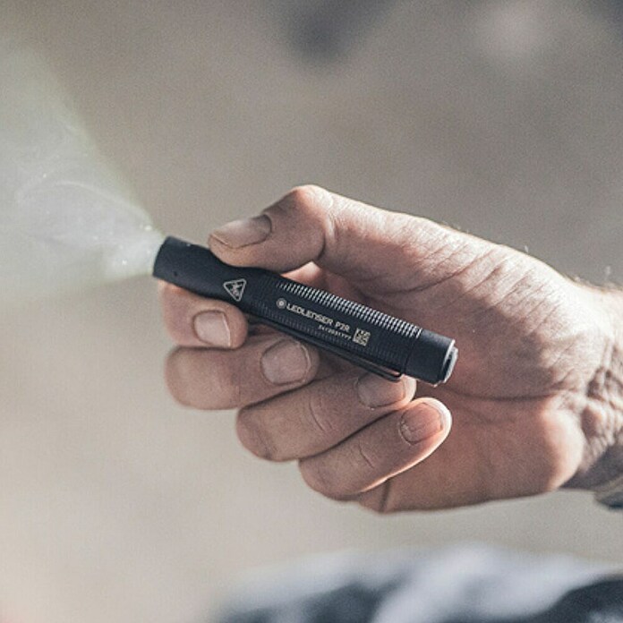 Ledlenser Džepna svjetiljka P2R  (20 lm - 200 lm, IP54) | BAUHAUS