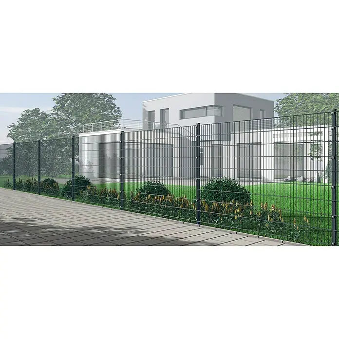 Hadra Mattenzaun Schwer - L x H: 2,5 x 1,83 m, Anthrazit - Ein Doppelstabmattenzaun in Anthrazitgrau umzäunt ein modernes Haus, flankiert von üppigem Grün. Solide, sicher, stilvoll.