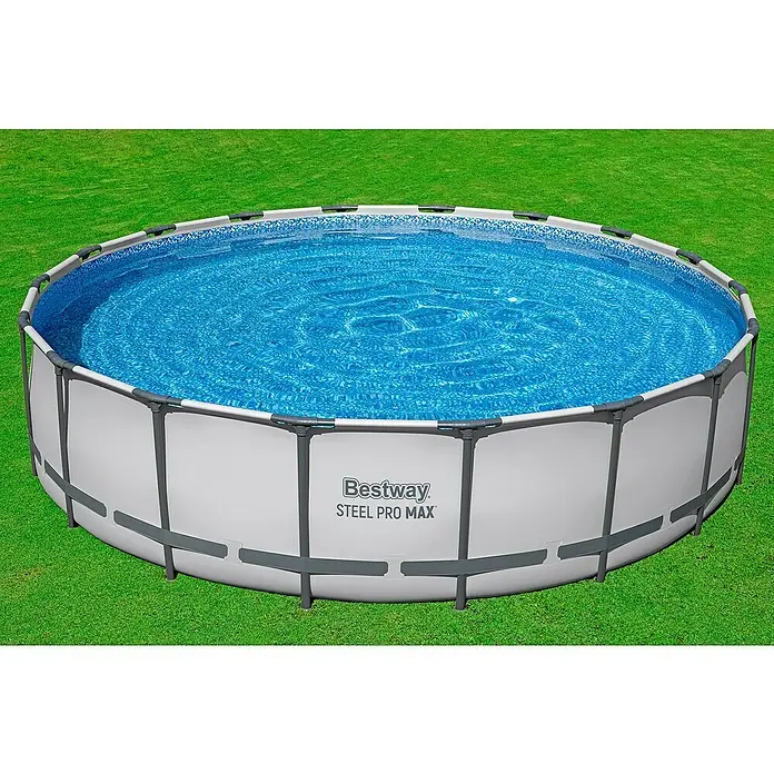 Bestway Frame-Pool Set Steel Pro Max - Ø x H: 549 x 122 cm, Lichtgrau, 23.062 l - Ein Bestway Steel Pro Max Rundpool, gefüllt mit blauem Wasser, steht auf grünem Rasen. Der Pool hat eine graue Umrandung.