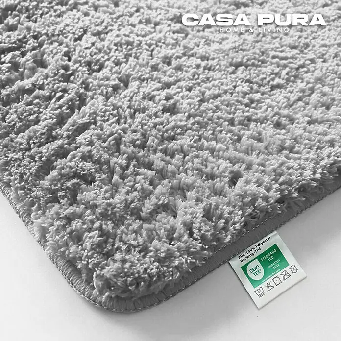 Floordirekt Badteppich Sky - 120 x 70 cm, Silbergrau, 100% Polyester - Grauer, rechteckiger Casa Pura Badteppich mit weicher Oberfläche und OEKO-TEX Standard 100 Zertifizierung für ein sicheres Badezimmererlebnis.