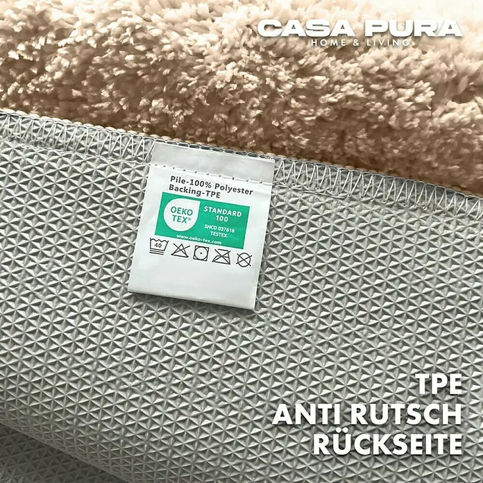 Floordirekt Badteppich Sky - 120 x 70 cm, Beige, 100% Polyester - Detailansicht eines Teppichs mit rutschfester TPE-Rückseite und Öko-Tex Standard 100 Zertifizierung für hohe Qualitätsstandards.