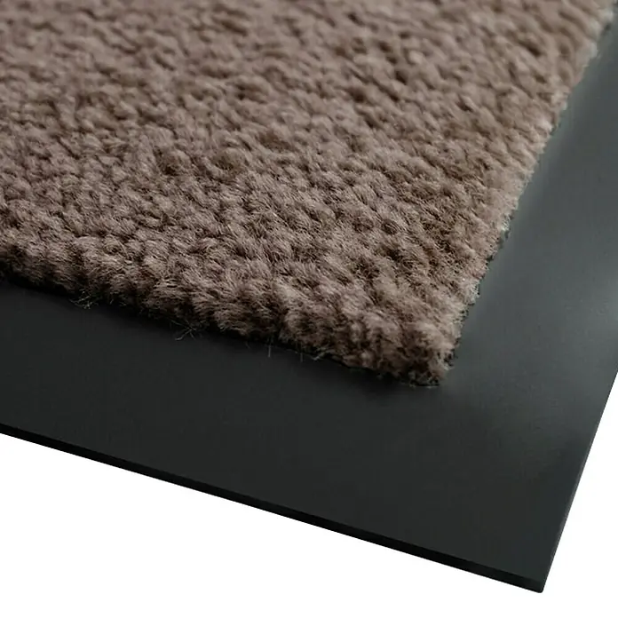 Fußmatte Monochrom - Braun, 180 x 60 cm, 100 % Polyamid - Nahaufnahme einer braunen Schmutzfangmatte mit schwarzem Rand. Ideal für Eingänge, um Schmutz und Nässe fernzuhalten.