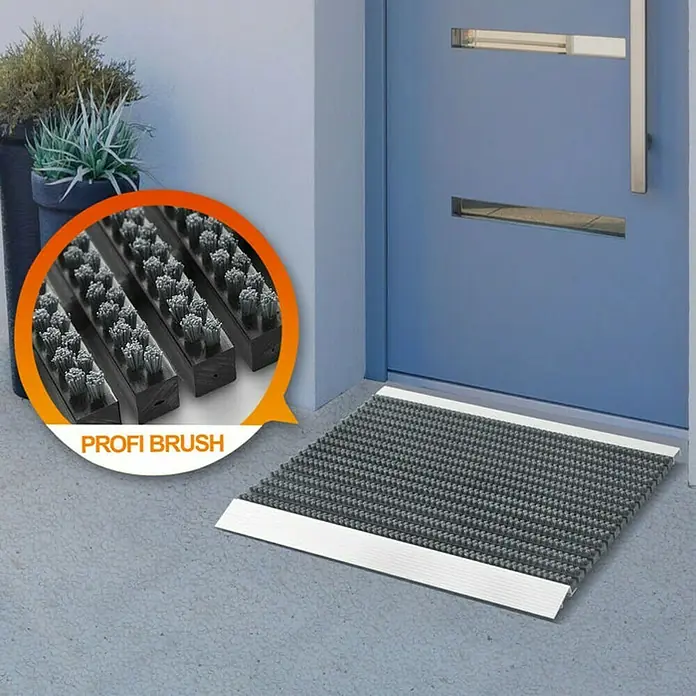 Fußmatte Profi Brush - Grau, 90 x 60 cm, 100 % Nylon - Schmutzfangmatte mit Bürstenleisten für den Eingangsbereich, ideal zur Reinigung von Schuhen und für einen sauberen Innenraum.