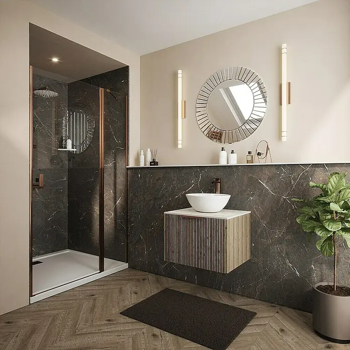 Wetwall Wandpaneel Elite - 16 x 242 cm, Rosso Levanto, Abgerundete Kante - Elegantes Badezimmer-Interieur mit modernem Waschtisch, runder Spiegellampe und stilvoller Dusche. Das perfekte Ambiente für Entspannung.
