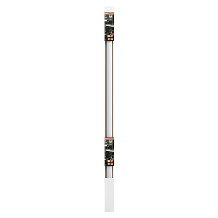 Osram LED-Unterbauleuchte Linearleuchte Sensor - L x B x H: 117,3 x 2,8 x 3,6 cm, Lichtfarbe: Warmweiß, 220 V - 240 V - Produktverpackung von Osram LED Röhre. Die Verpackung ist schwarz mit orangefarbenen Akzenten und enthält Produktinformationen.