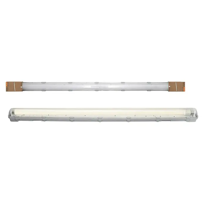 Osram LED-Feuchtraumlichtleiste - L x B x H: 126,1 x 6,9 x 6,4 cm, Lichtfarbe: Kaltweiß, 15 W, IP65 - Produktbild einer weißen LED-Röhrenleuchte, verpackt in einem Karton, ideal für eine helle und effiziente Beleuchtung.