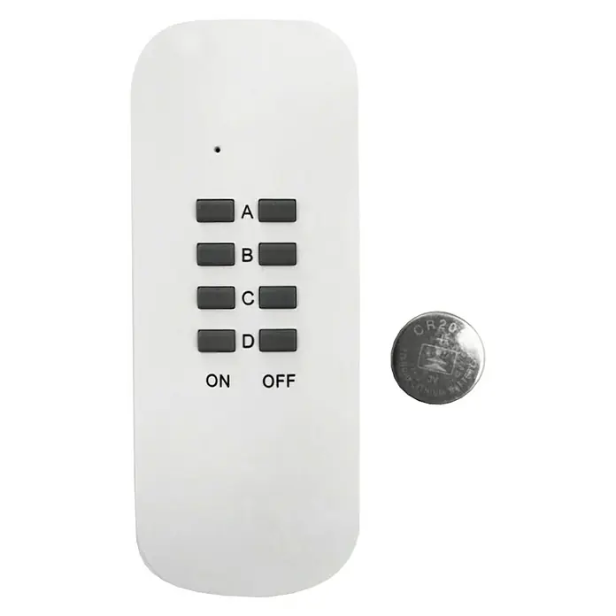 Voltomat Set de enchufes inalámbricos 3+1 - Blanco, 1.000 W - Primer plano de un mando a distancia blanco con varios botones y una pila de botón CR2025. Ideal para controlar varios dispositivos.
