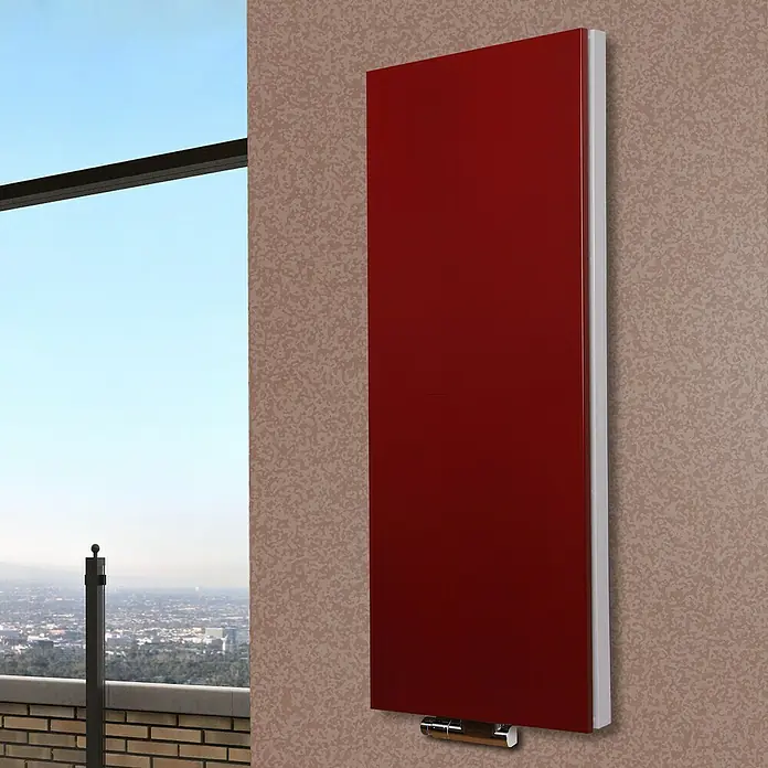 Badheizkörper Manhattan - B x H: 470 x 1.200 mm, Rot, Ohne Handtuchhalter, Nennleistung: 1.458 W - Elegantes, hochglanzrotes Heizpaneel für moderne Innenräume. Blickfang mit effizienter Wärmeleistung und stilvollem Design.