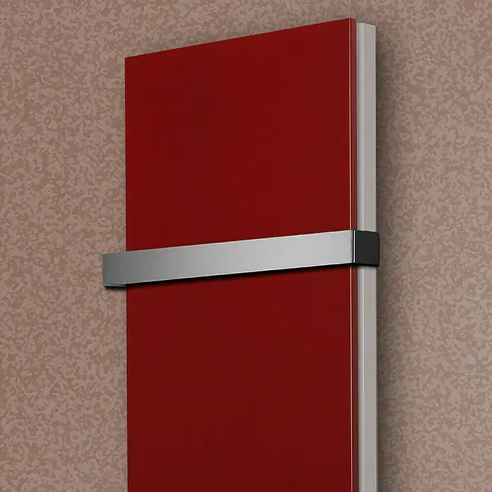 Badheizkörper Manhattan - B x H: 470 x 1.800 mm, Rot, 1 x Halter 50mm, Nennleistung: 1.964 W - Roter Design-Heizkörper mit Handtuchhalter, ideal für moderne Badezimmer. Praktisch und stilvoll für warme Handtücher.