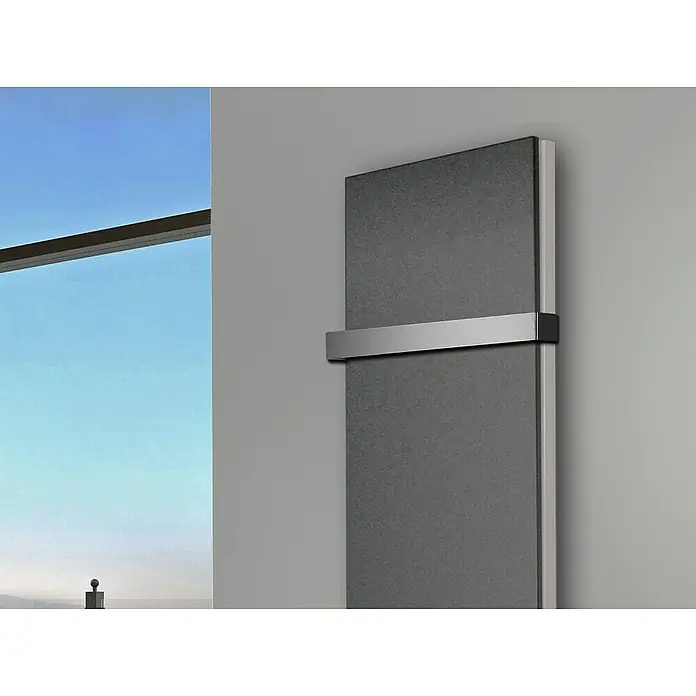 Badheizkörper Manhattan - B x H: 470 x 1.800 mm, Moonstone, 1 x Halter 50mm, Nennleistung: 1.964 W - Moderner Heizkörper in Grau mit Handtuchhalter im Badezimmer. Das schlanke Design fügt sich nahtlos in jedes Badezimmer ein.